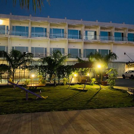 Viola Beacon Resort, Lonavala Bagian luar foto
