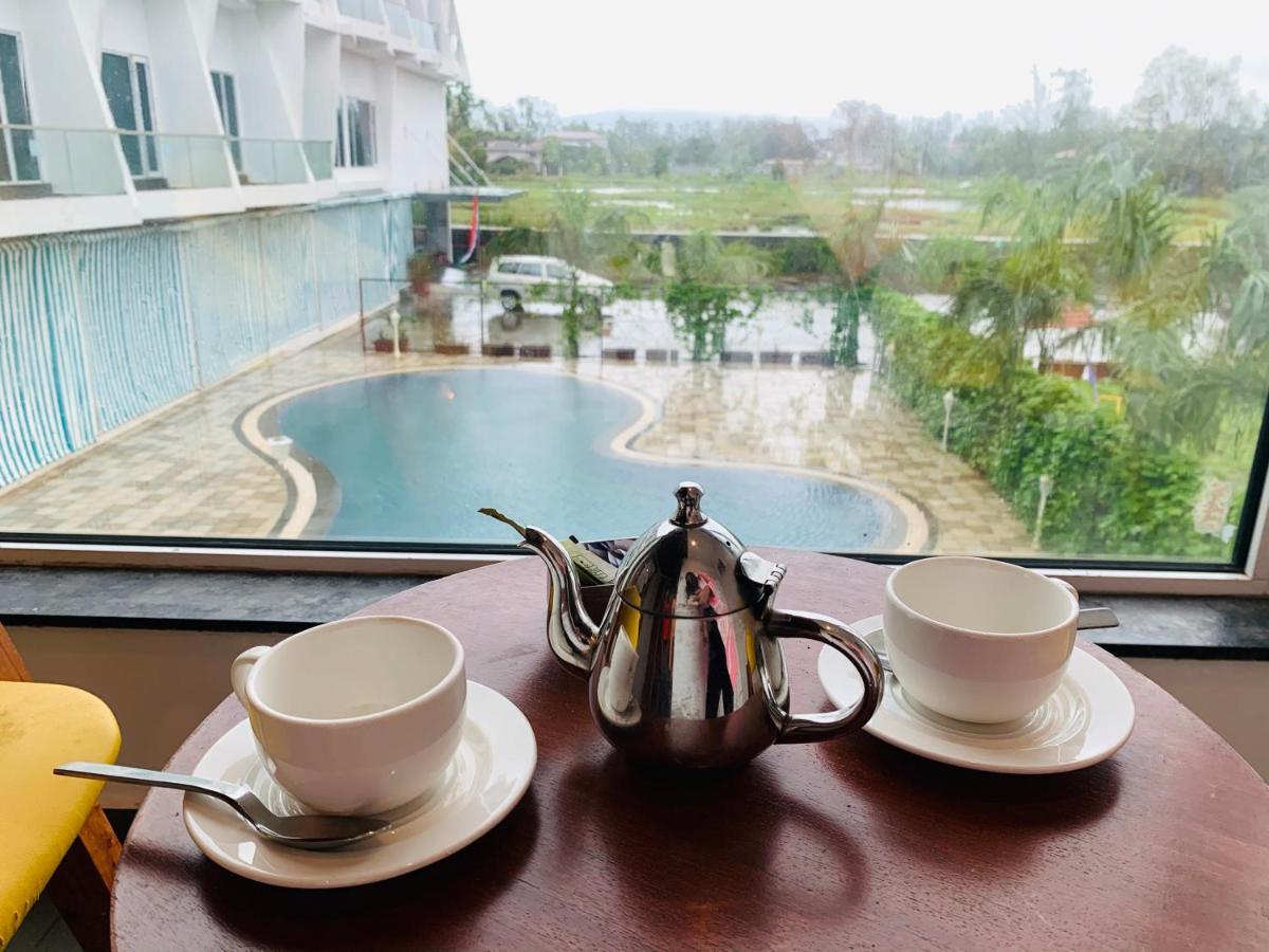 Viola Beacon Resort, Lonavala Bagian luar foto