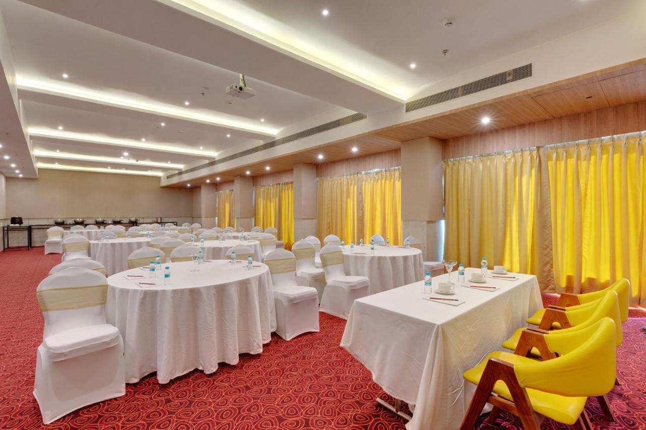 Viola Beacon Resort, Lonavala Bagian luar foto