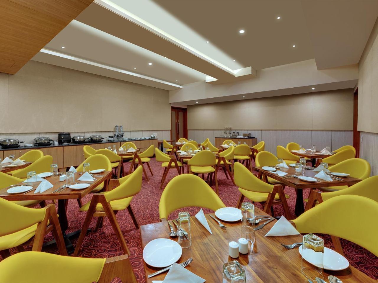 Viola Beacon Resort, Lonavala Bagian luar foto
